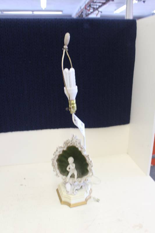lot 68 image: Italian Made Table Lamp