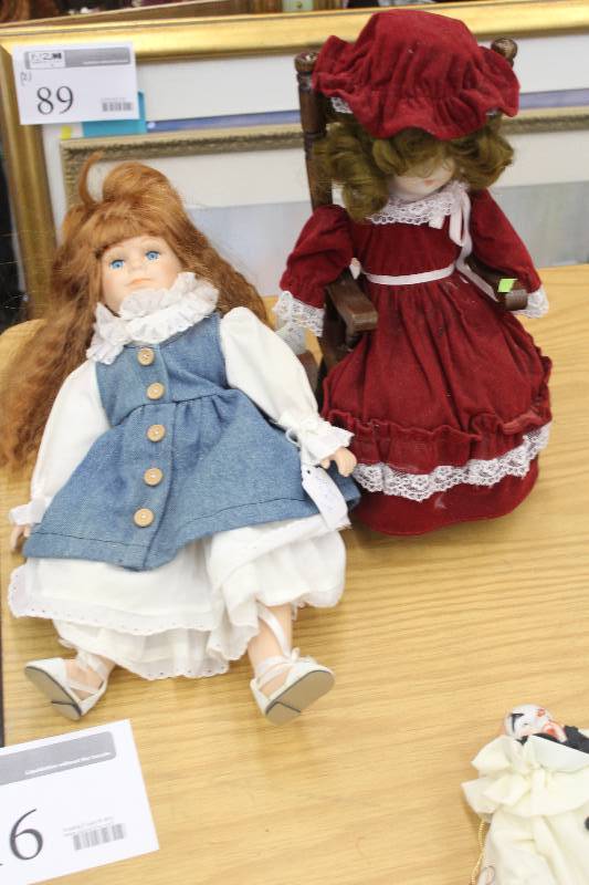 lot 116 image: Lot of (2) Dolls
