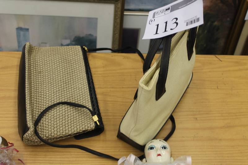 lot 113 image: Lot of (2) Womens Purses