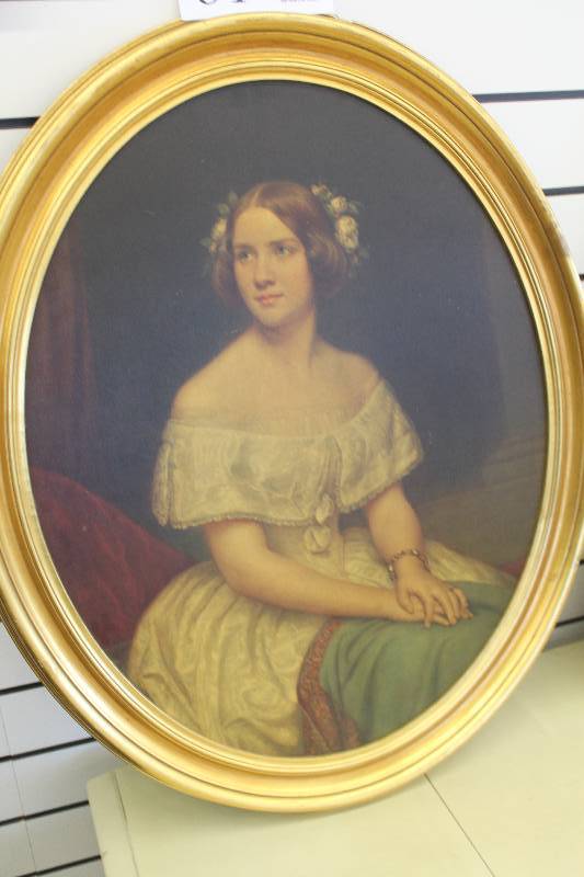 lot 84 image: Framed Wall Art with  Large Oval Frame Guilded