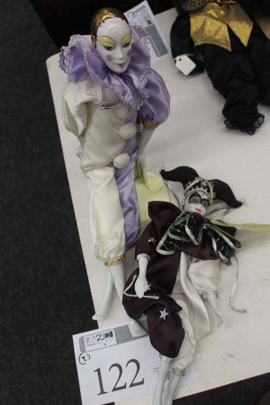 lot 122 image: Lot of (2) Dolls