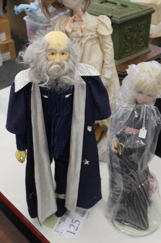 lot 125 image: Lot of (2) Dolls