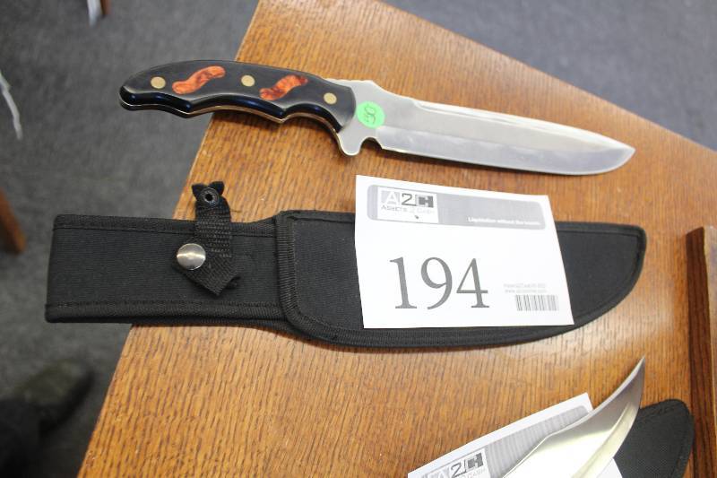 lot 194 image: Collectible Bowie Knife w Sheath