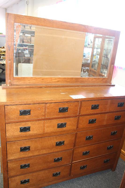 lot 197 image: Oak Mission Style 10-Drawer Dresser w Mirror