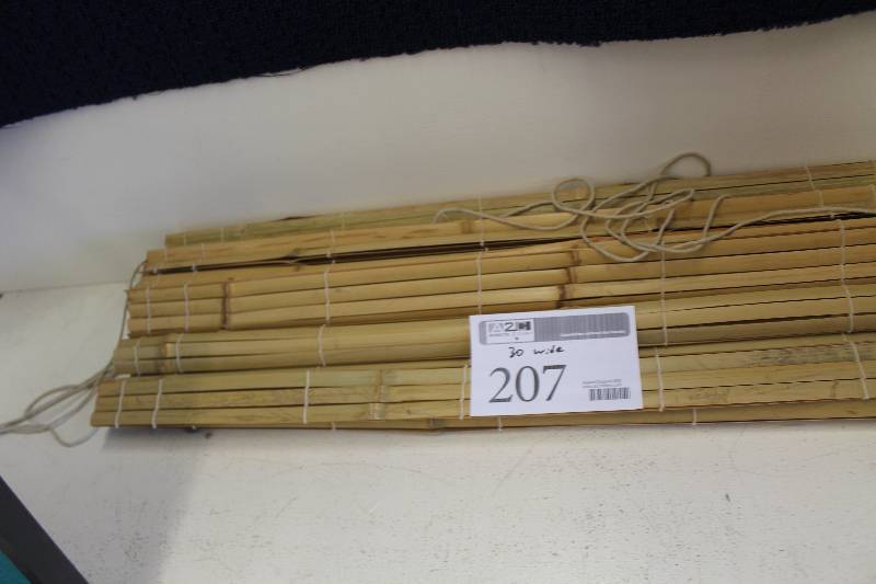 lot 207 image: Window Shade