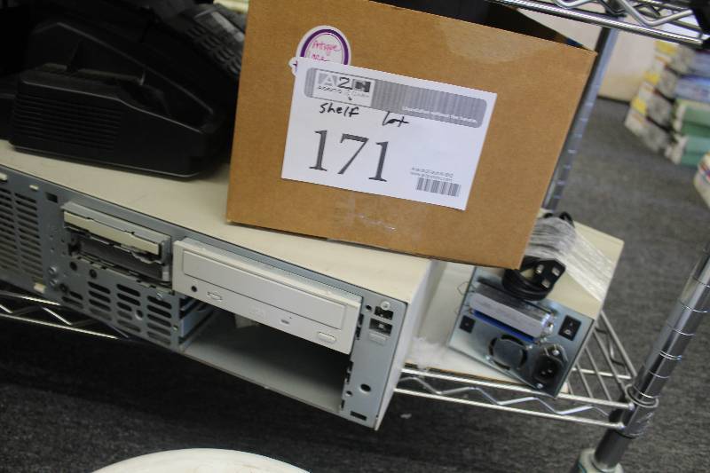 lot 171 image: Shelf Lot of Electronic Equipment