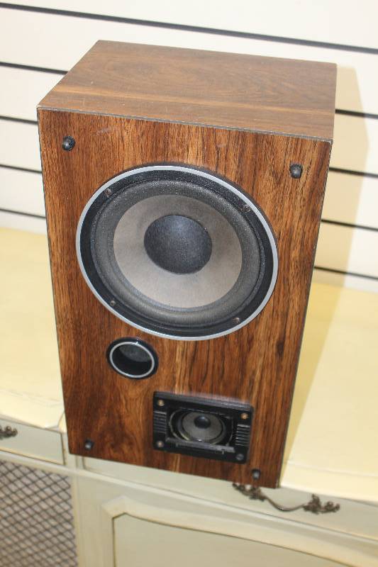 lot 152 image: Lot of (2) Floor Speakers