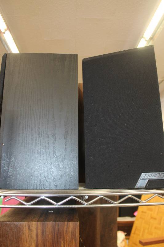 lot 150 image: Lot of (4) Boston HD5 Bookshelf Speakers 8ohms