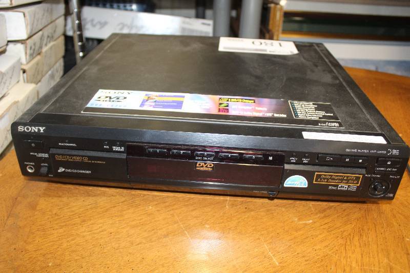 lot 180 image: Sony CDDVD Player