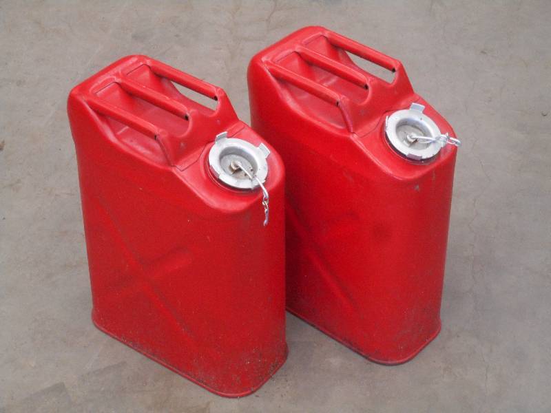 lot 98 image: (2) 5-Gallon Steel Jerry Cans ...