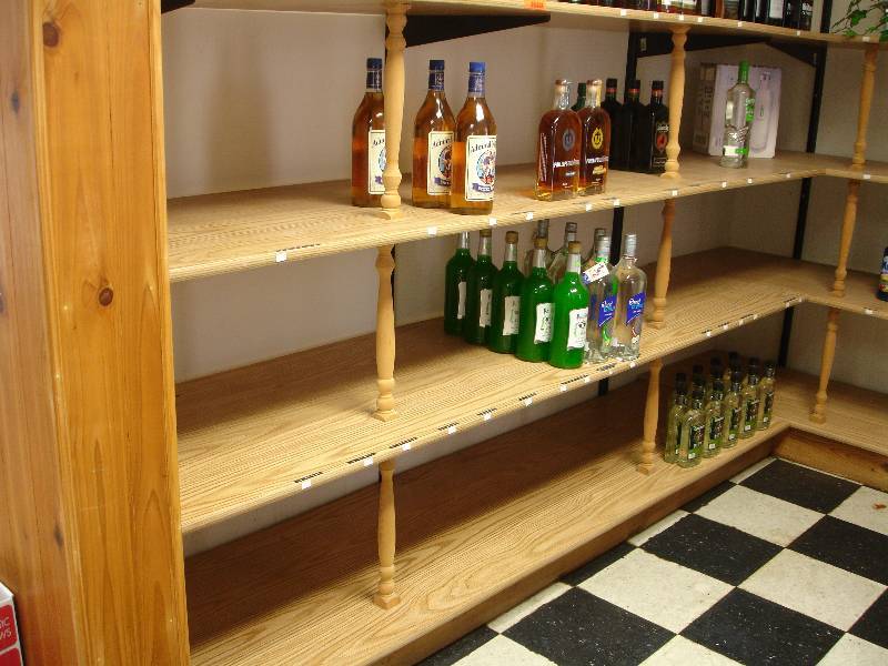 lot 14 image: Shelving