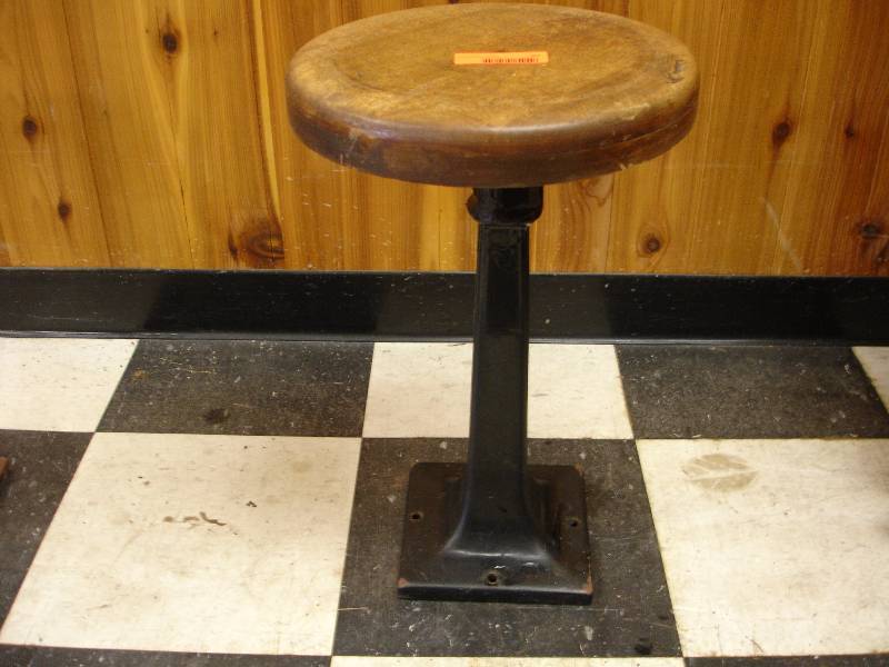 lot 38 image: Stool