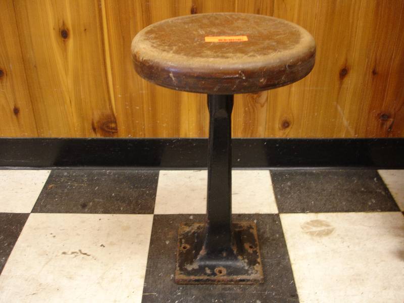 lot 41 image: Stool