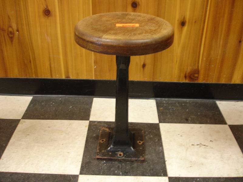 lot 42 image: Stool