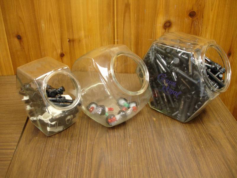 lot 66 image: Miscellaneous Bar Items
