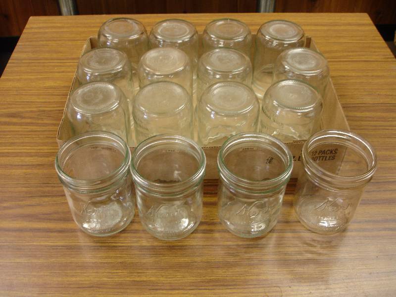 lot 64 image: Pint Jars