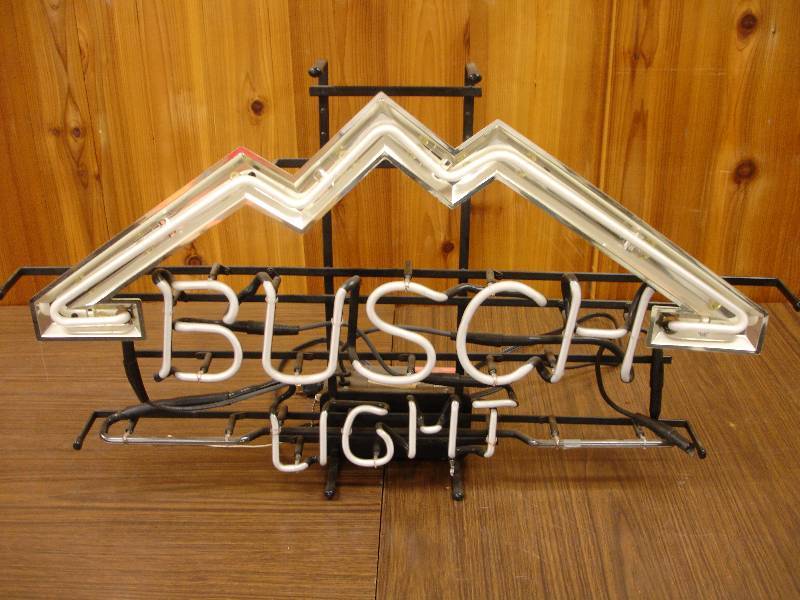 lot 71 image: Neon Beer Light