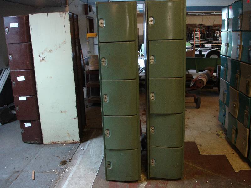 lot 113 image: Lockers