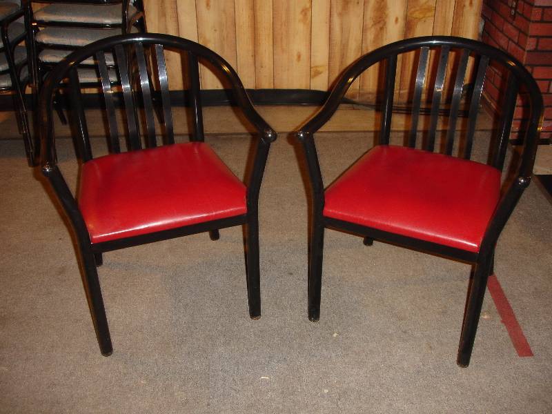 lot 142 image: Chairs