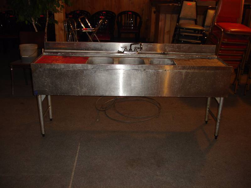 lot 150 image: Triple Sink