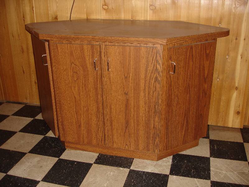 lot 151 image: Portable Counter