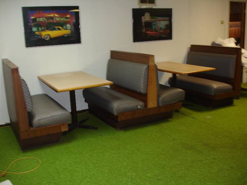 lot 157 image: Booths