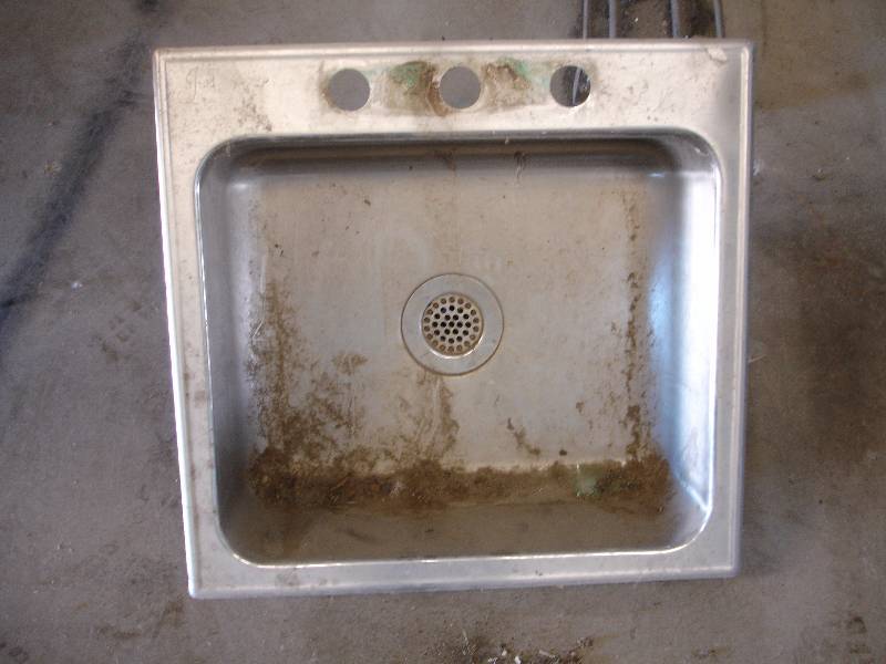 lot 167 image: Single Sink
