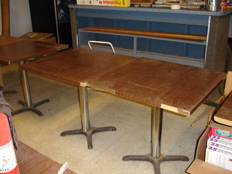 lot 173 image: Tables