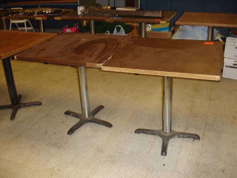 lot 176 image: Tables