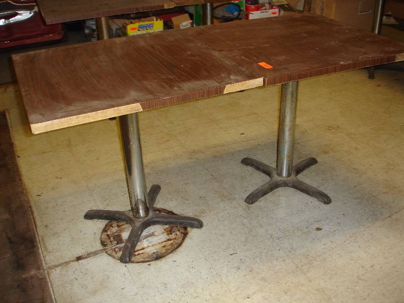 lot 178 image: Tables