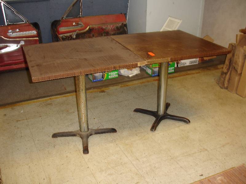 lot 179 image: Tables