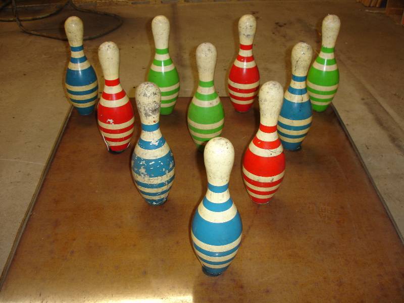 lot 204 image: Colored Bowling Pins