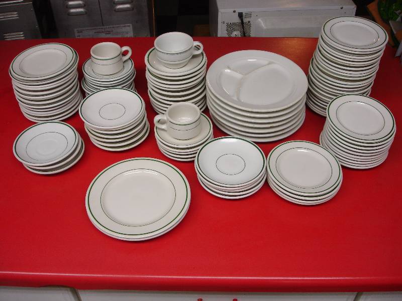 lot 205 image: Dishes