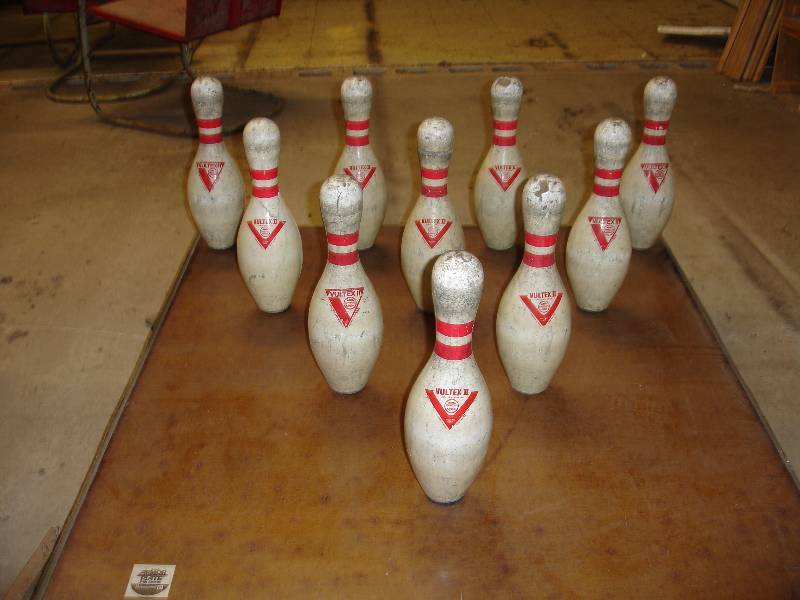 lot 207 image: Bowling Pins