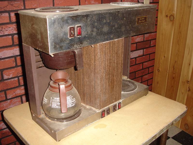 lot 214 image: Bunn Coffee Maker