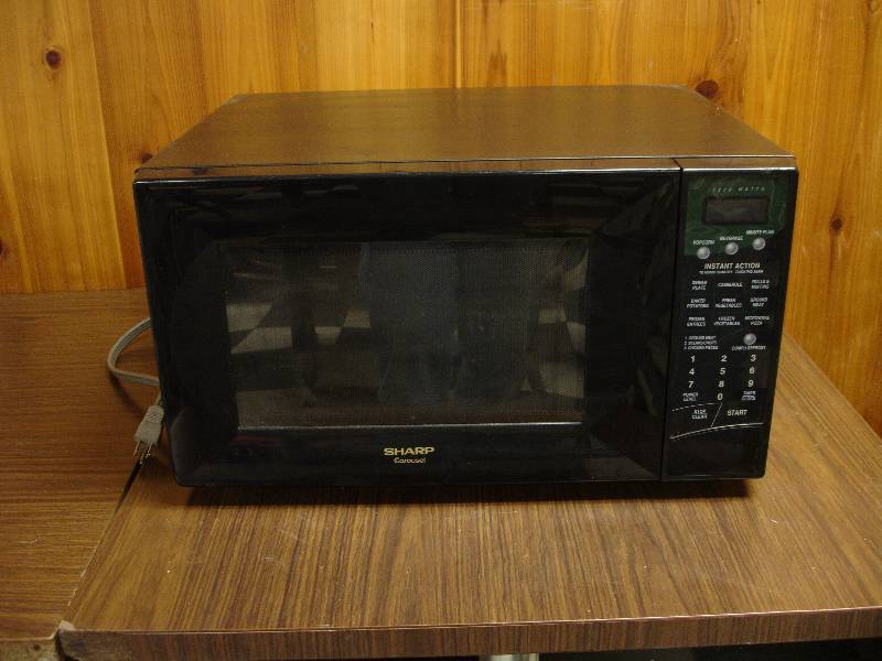 lot 217 image: Sharp Microwave Oven