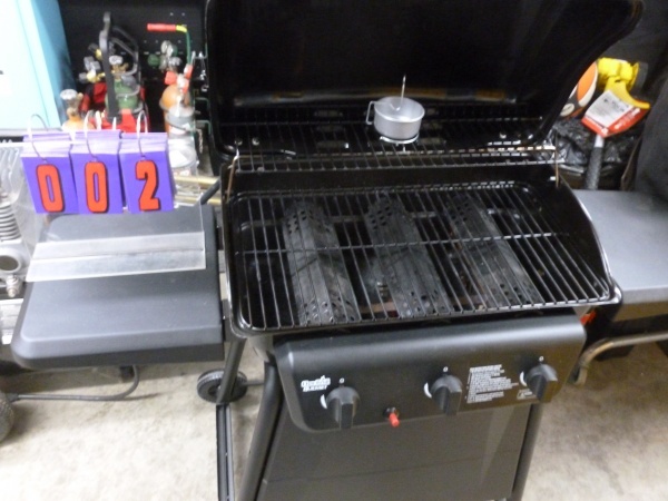 SnS Auctions # 219th Grills & outdoor equipment