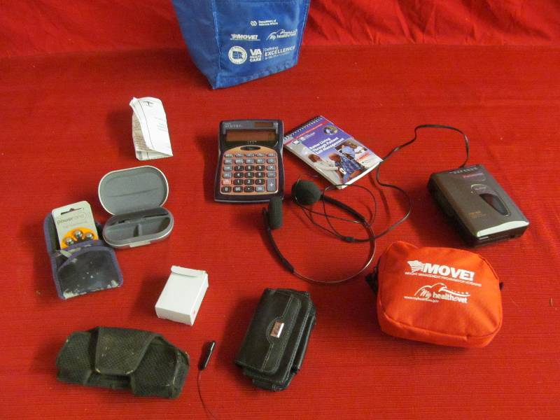 lot 4 image: Panasonic Radio