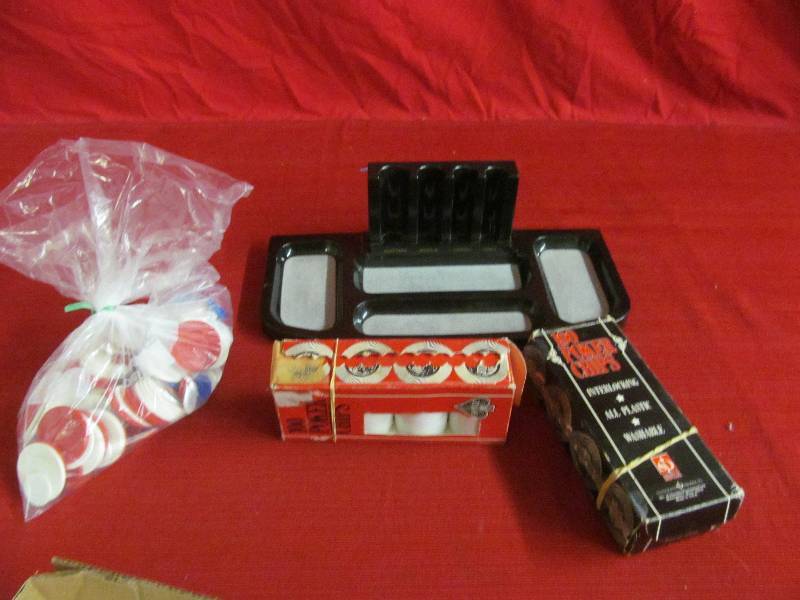 lot 15 image: Poker Chips
