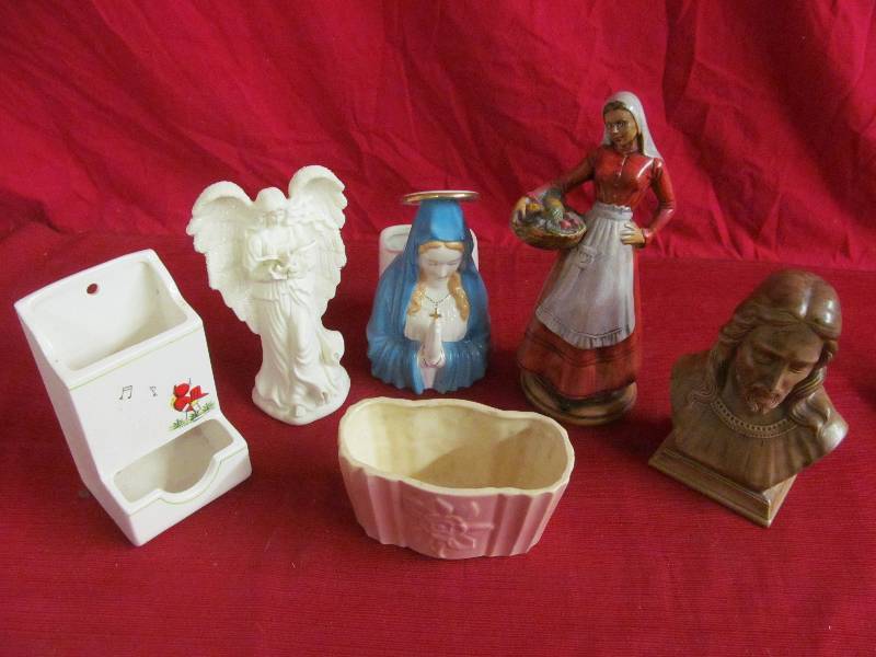 lot 40 image: Planters
