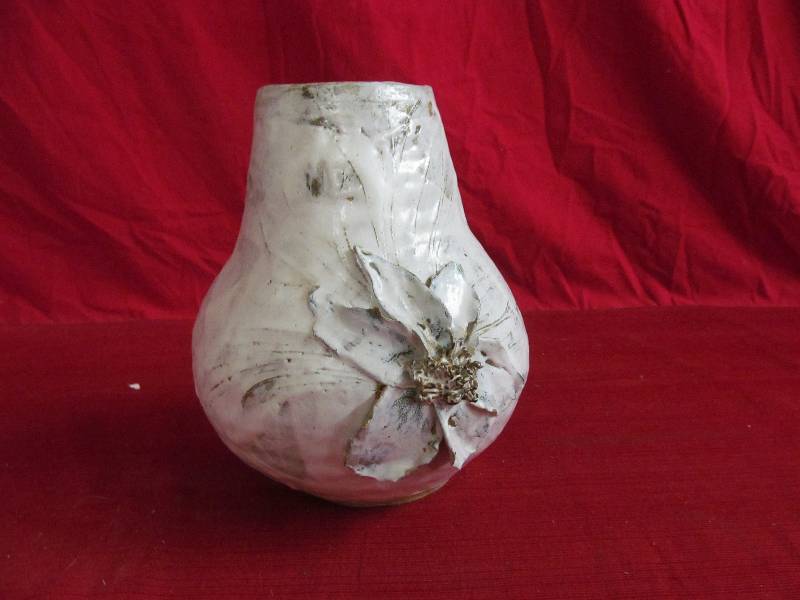 lot 41 image: Vase