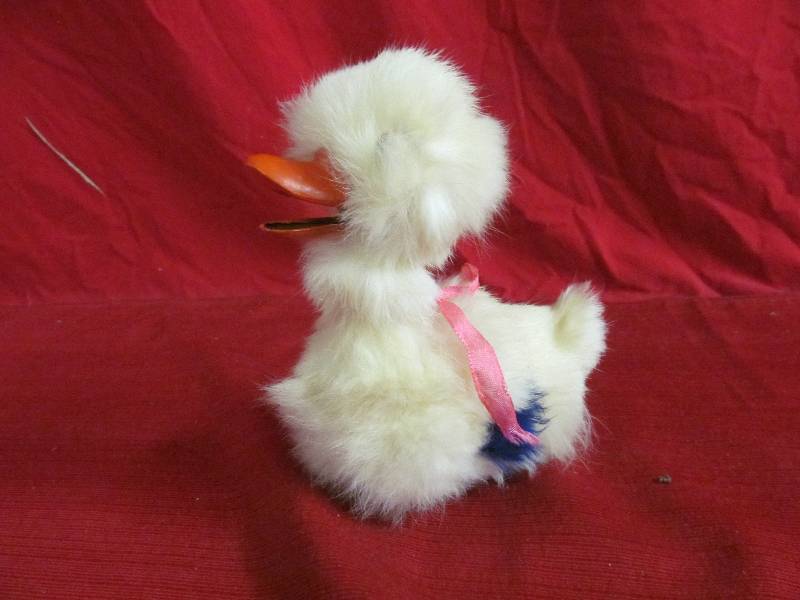 lot 53 image: Vintage Duck Toy