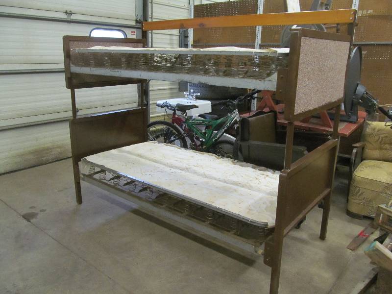 lot 67 image: Bunk Bed