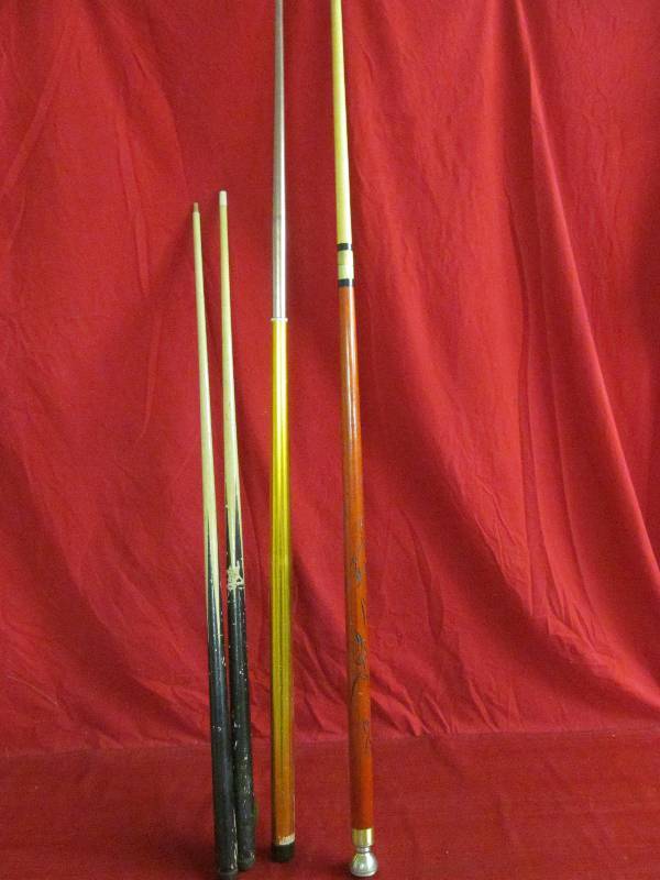 lot 81 image: Cue Sticks