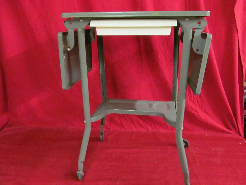 lot 86 image: Typewriter Table
