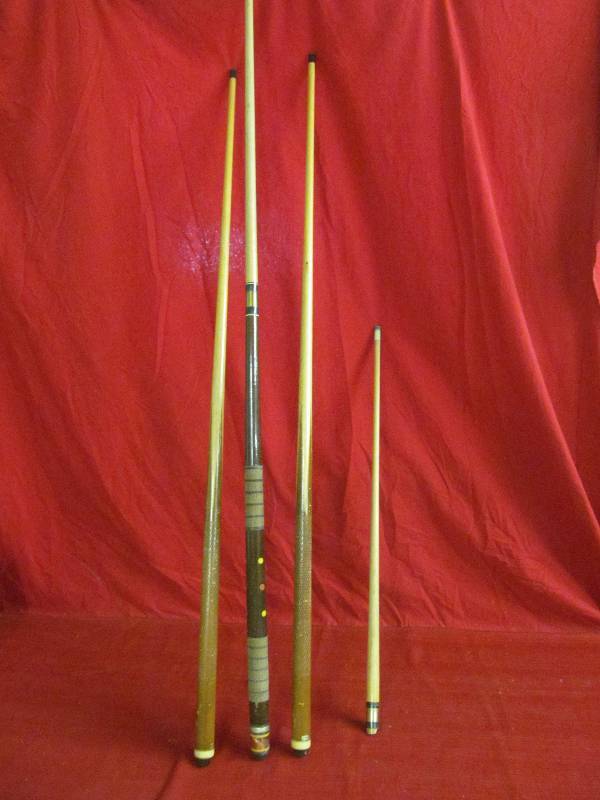 lot 91 image: Pool Sticks