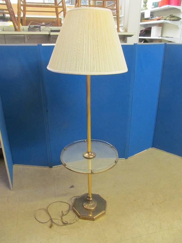 lot 92 image: Floor Lamp