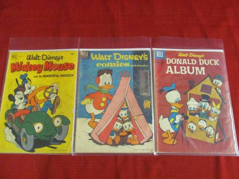 lot 98 image: Comics