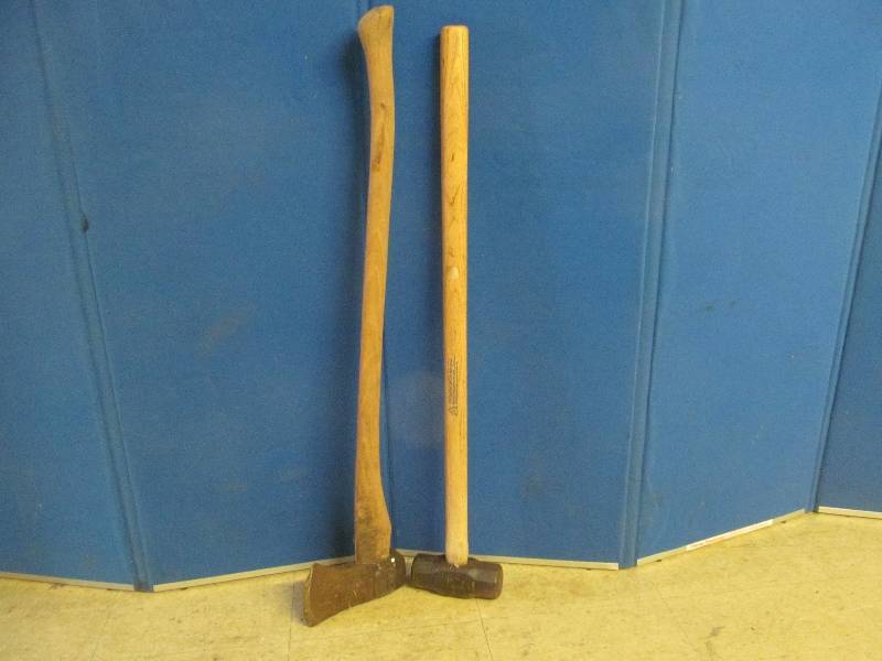 lot 160 image: Sledge Hammer