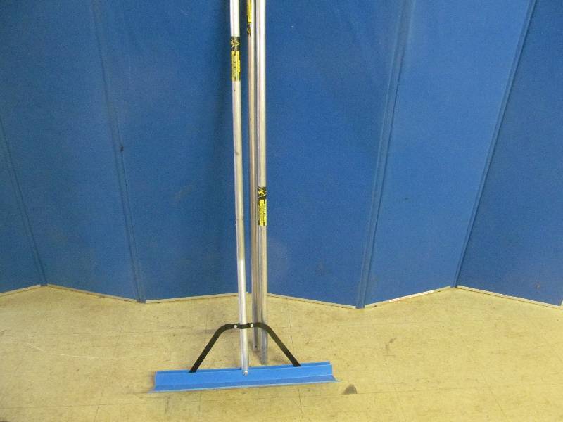 lot 162 image: Roof Rake